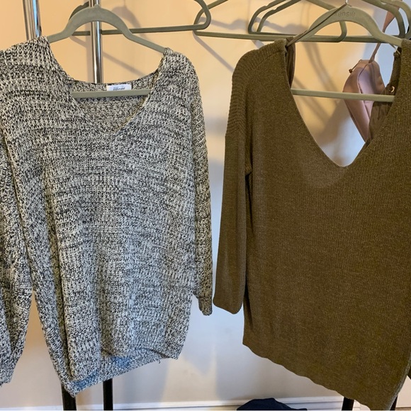 Two sweaters sold together - Picture 3 of 5